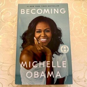 Becoming - Michelle Obama hardcover book